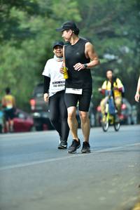 BIB: 40931
                            <button type="button" onclick="openModal(10119121)" class="btn btn-primary btn-sm float-right btn-popup" data-toggle="modal" data-target=".modal-high-quality">
                        <i class="fas fa-shopping-cart"></i> Add to Cart
                    </button>
                                            <button type="button" onclick="isThisMe(10119121, true)" class="btn btn-success btn-sm float-right btn-popup btn-isme hidden" data-toggle="tooltip" data-placement="bottom" title="นี่คือรูปของคุณใช่ไหม คลิกที่นี่เพื่อเอาเข้าอัลบั้ม">
                        <i class="fas fa-plus"></i> Add to album
                    </button>
                    <button type="button" onclick="isThisMe(10119121, false)" class="btn btn-warning btn-sm float-right btn-popup btn-isnotme hidden">
                        <i class="fas fa-ban"></i> Remove from album
                    </button>